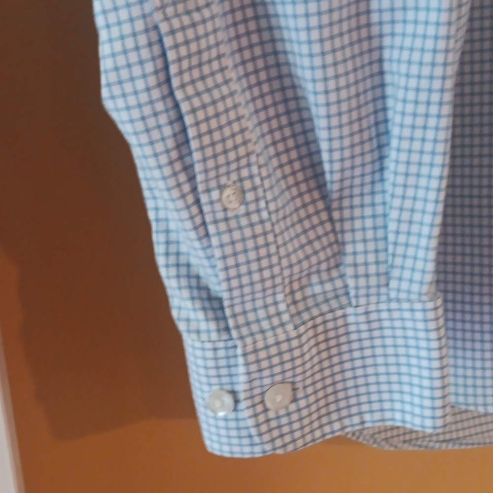 Duluth Trading Wrinkle-Fighter Shirt ■ Size L - Picture 4 of 8